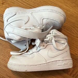 Nike Toddler All-White Air Force Ones 7C